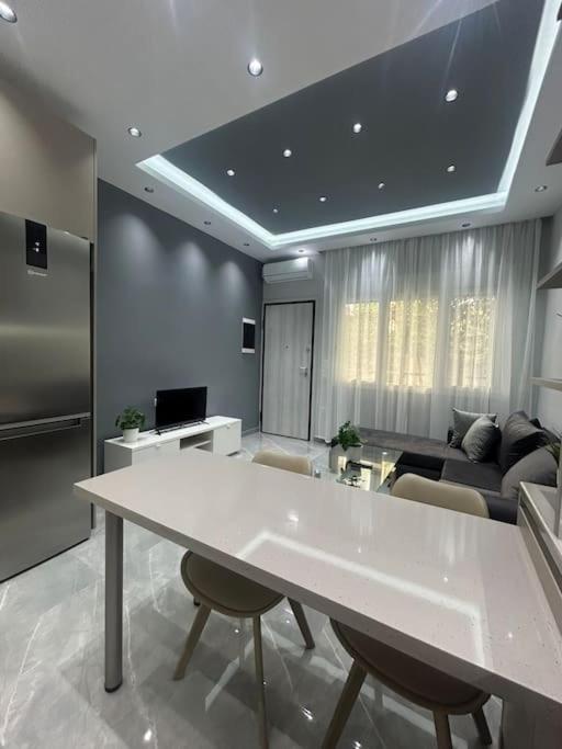 Luxury Apt 5Min To Metro Nikaia Pireu Exterior foto